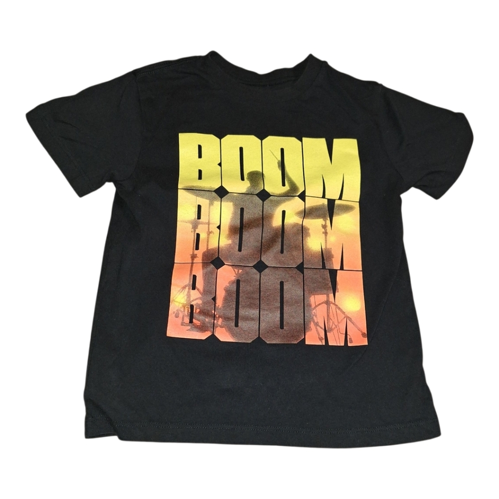 Kids Black Stylish black t-shirt with a bold BOOM graphic design. Small 5/6